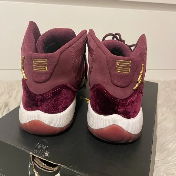Air Jordan 11 Retro GG Heiress Velvet